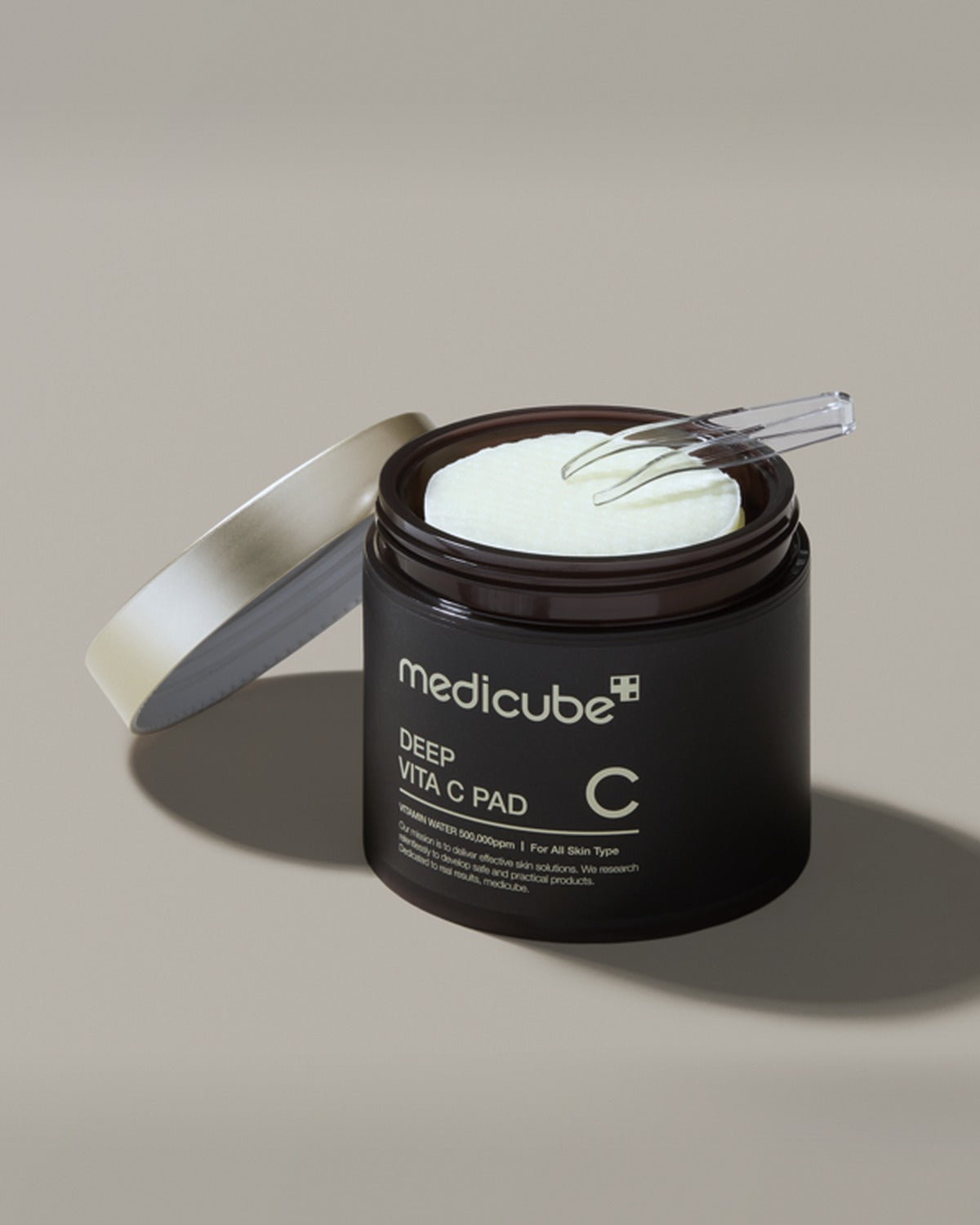 medicube Deep Vita C Pad 150g (70 Pads) - tonal render