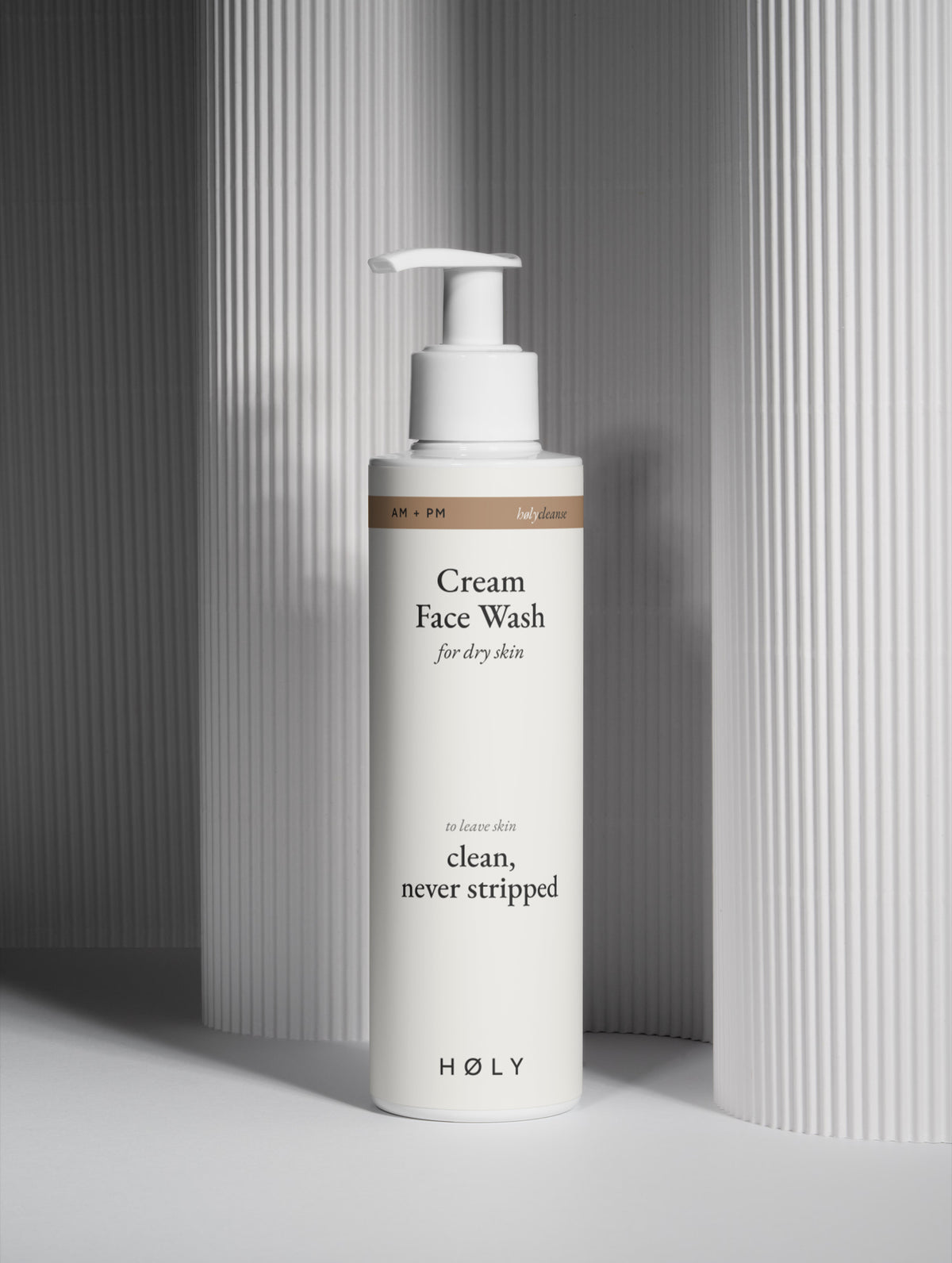 Cream Face Wash for Dry Skin, column scene