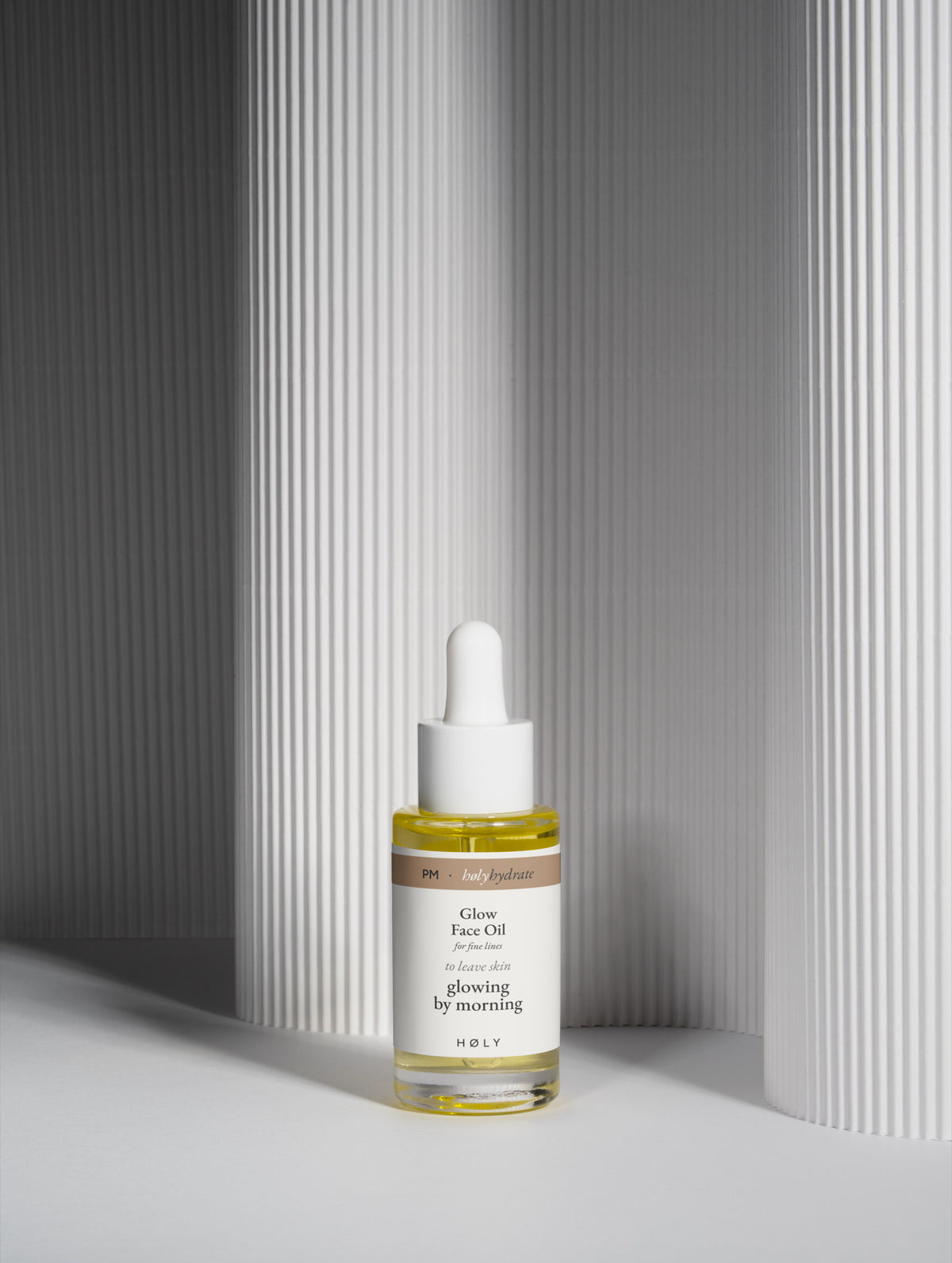 Glow Face Oil for Fine Lines, column scene