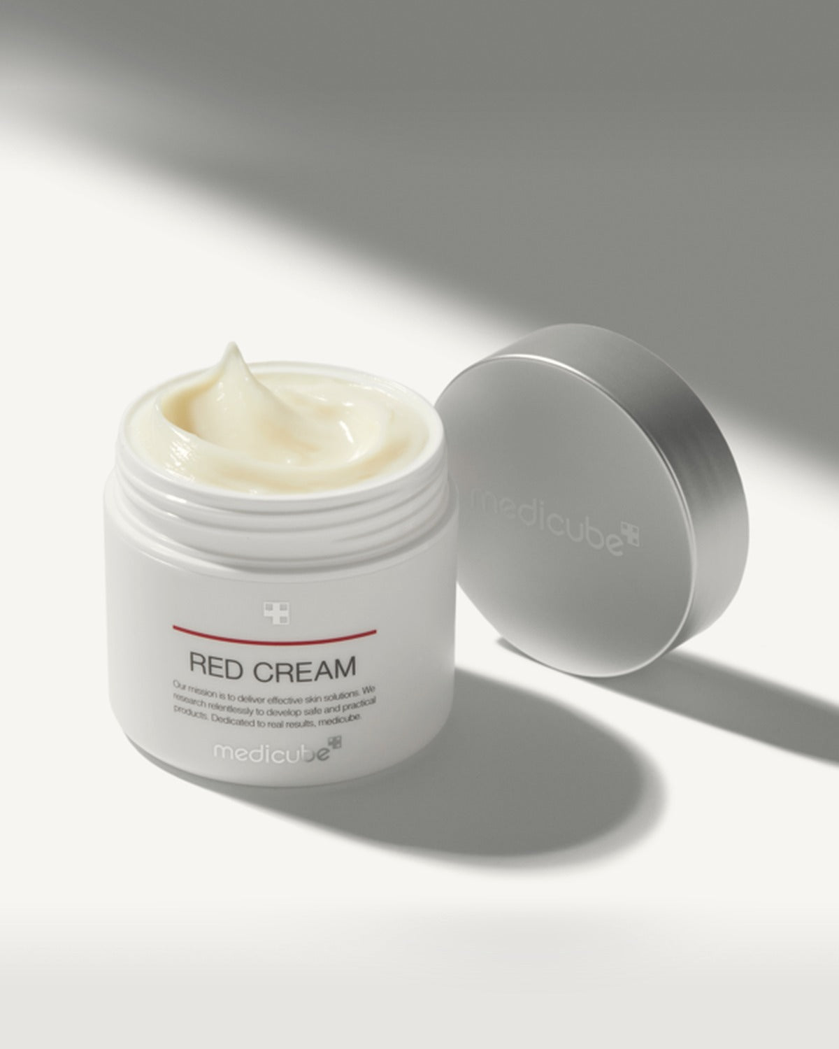 medicube Red Cream Plus 2.0 100ml - tonal render