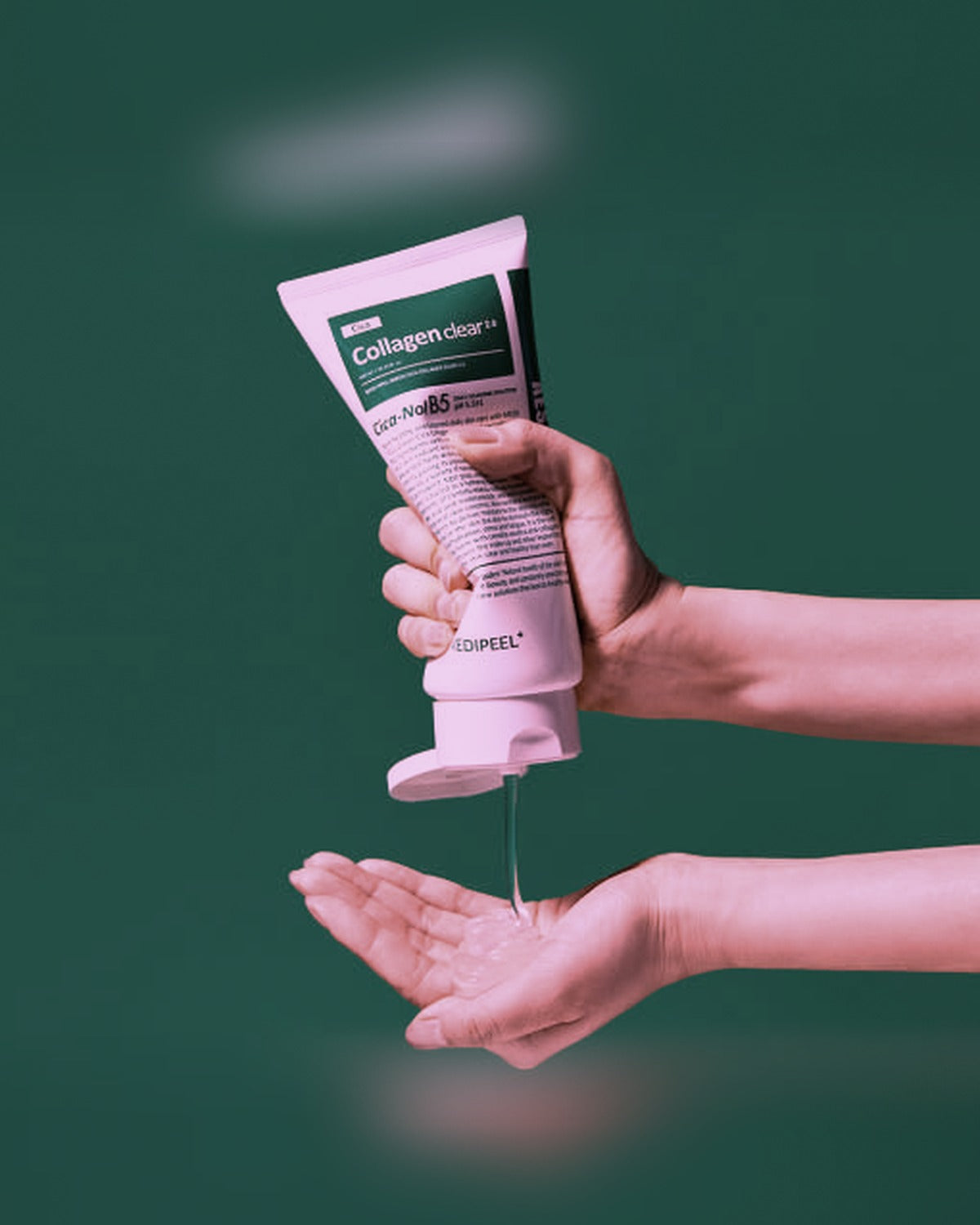 MEDIPEEL Green Cica Collagen Clear 2.0 300ml - tonal render
