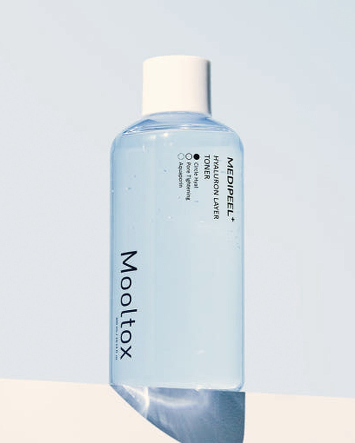 MEDIPEEL Hyaluronic Acid Layer Mooltox Toner 300ml - tonal render